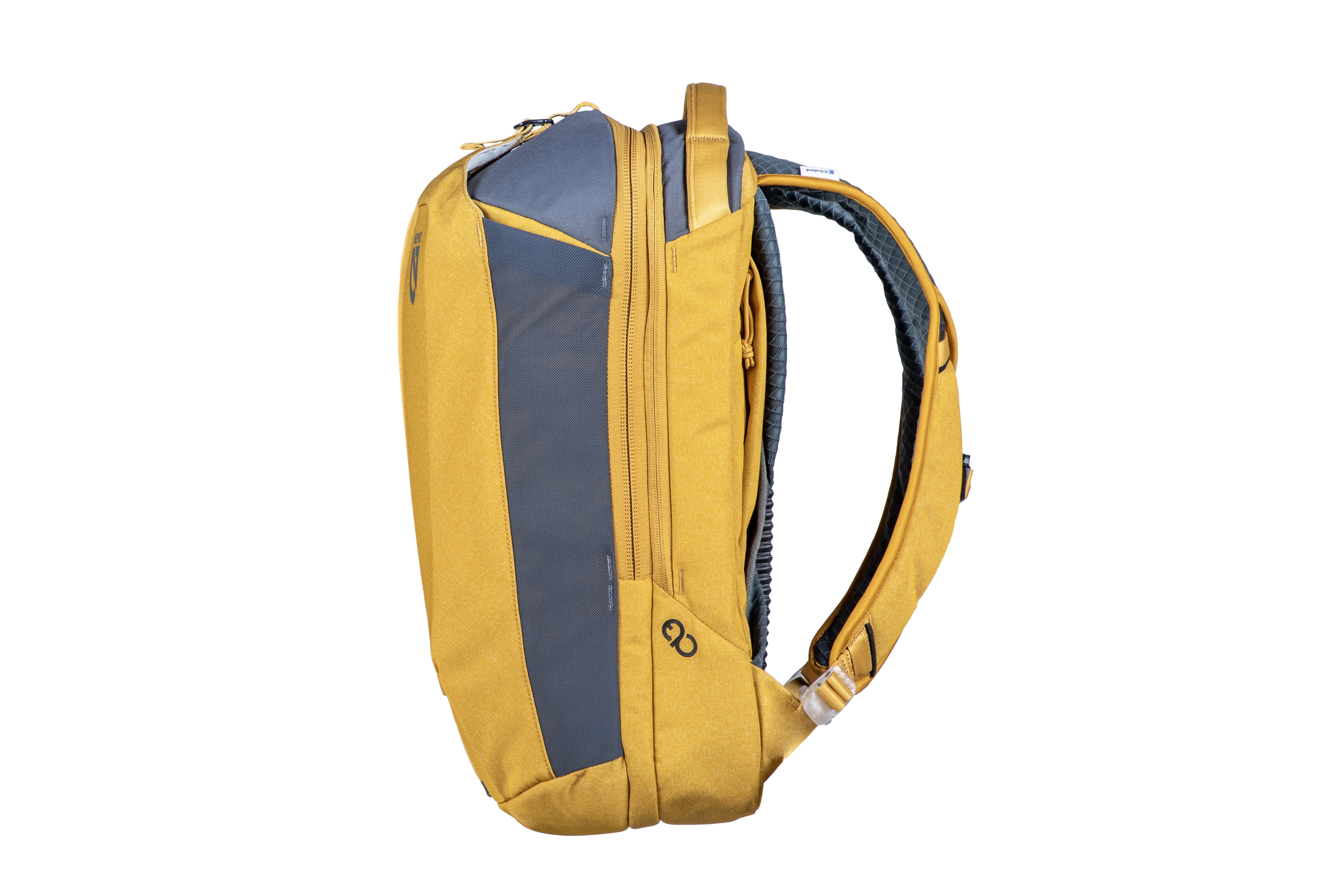 Vantage™ 20L Endless Promise® Everyday Adventure Daypack