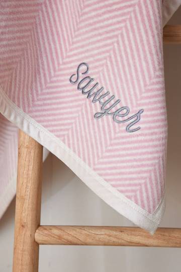 Harborview Herringbone Blush Blanket4