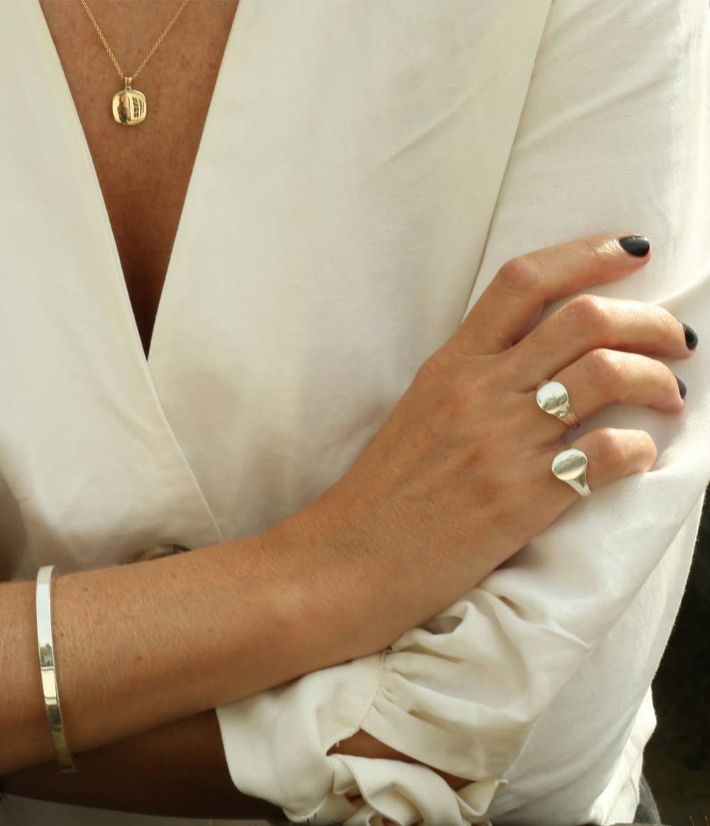 Small Women’s Signet Ring | Stephen Einhorn London