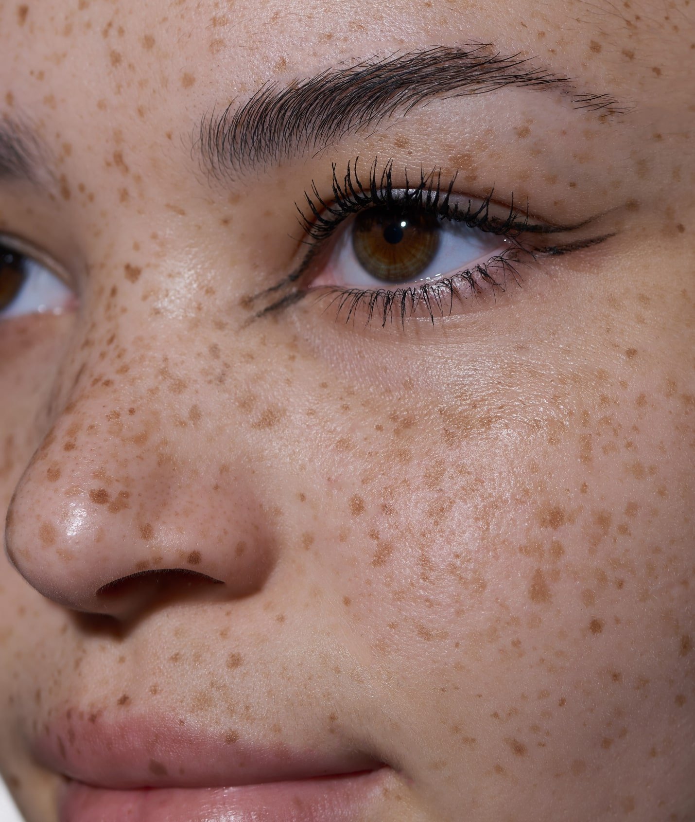ABSORPTION Mascara + Liner