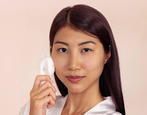 Petal 2 - Ultrasonic Facial Cleansing Brush
