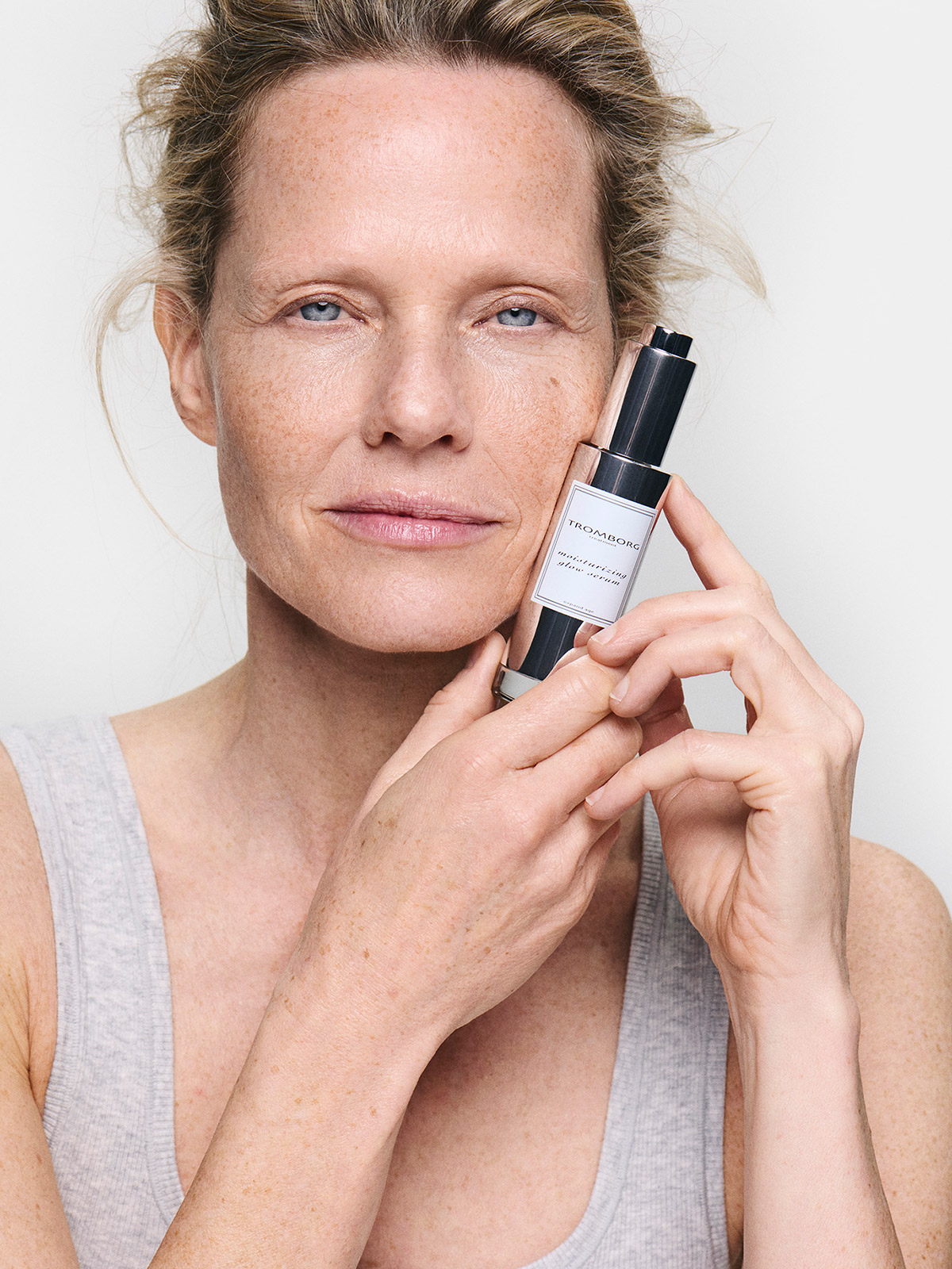 Moisturizing Glow Serum