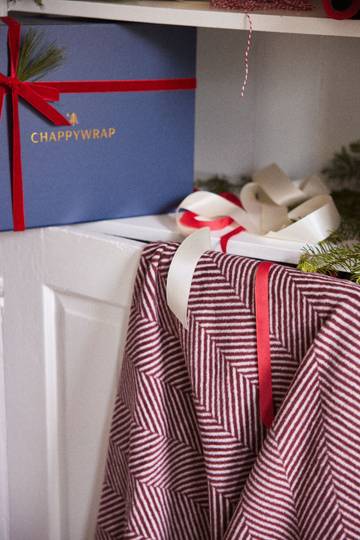 Harborview Herringbone Maroon Blanket2