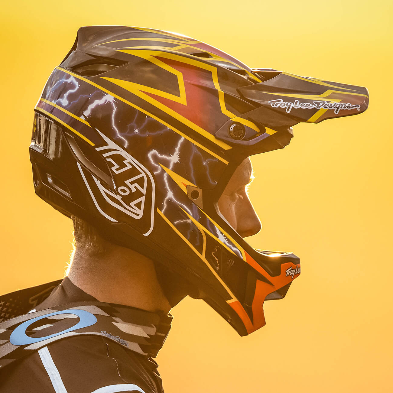 D4 Carbon Helmet w/MIPS, Stealth Black / Silver | Troy Lee Designs