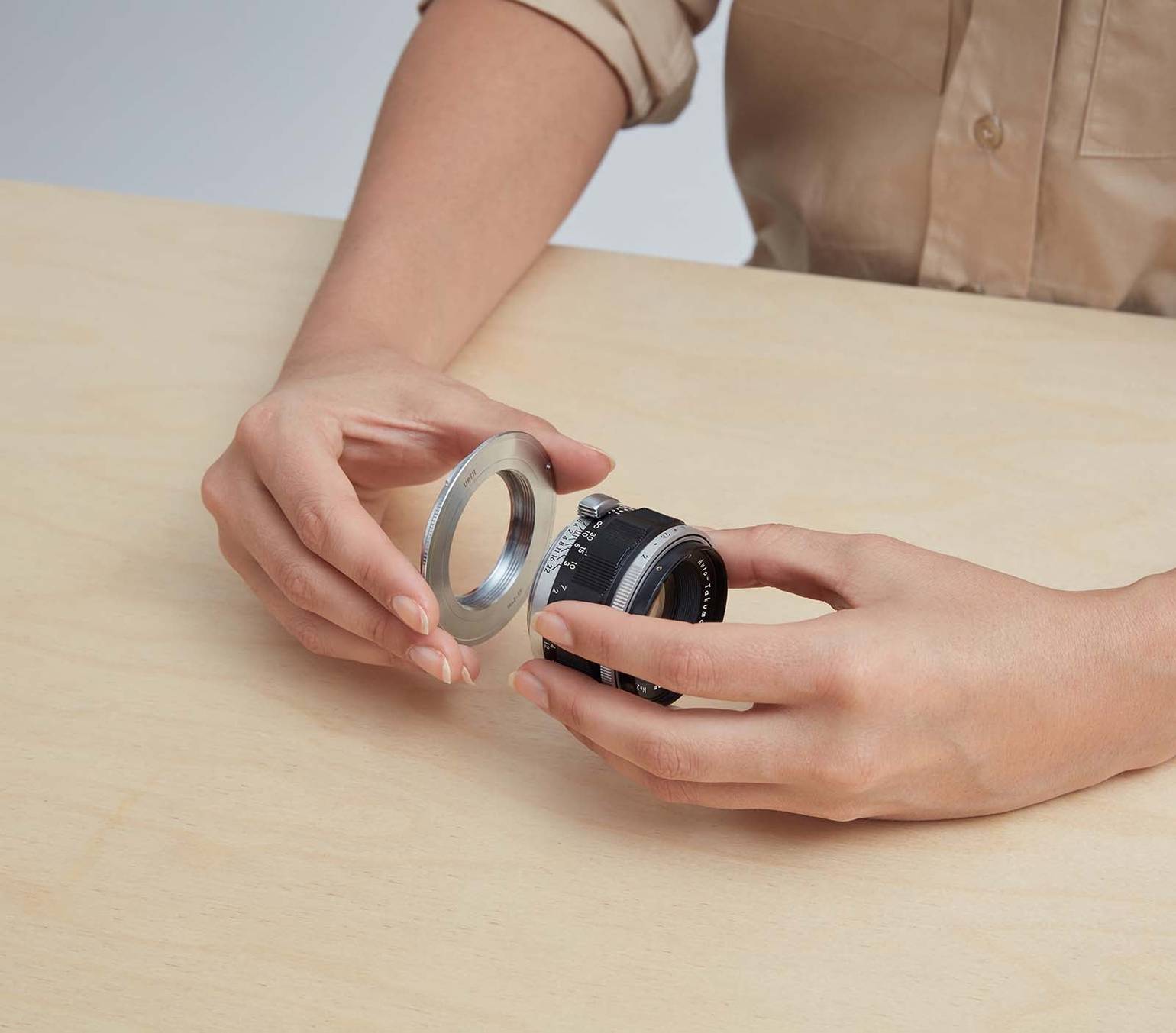 M42 Lens Mount to Canon (EF/EF-S) Camera Mount