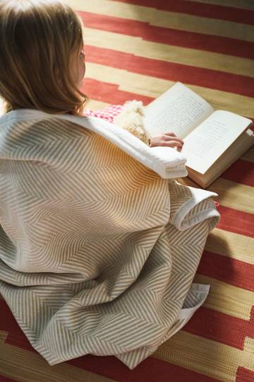 Harborview Herringbone Cream Blanket6