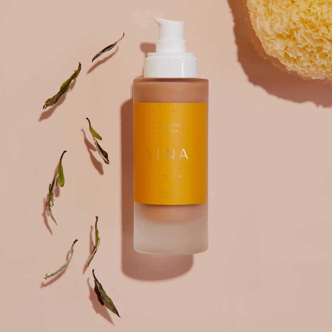 Cleanser Bottle image with leaves
