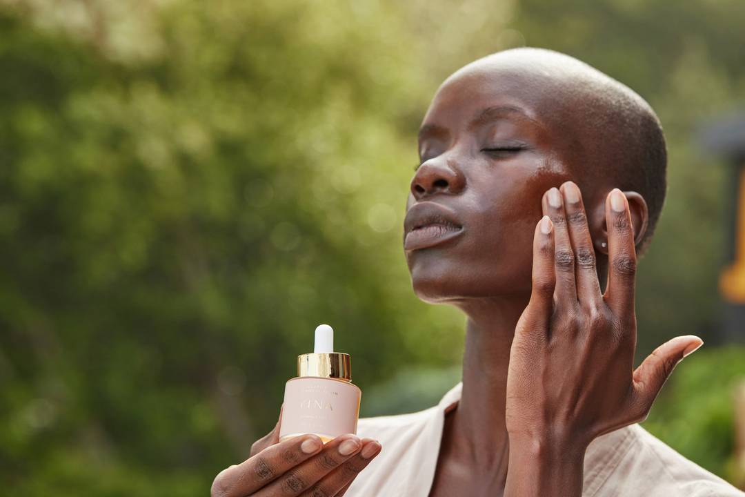 Clarify Serum with Women applying