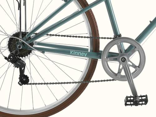 A close-up of the Kinney Mixte City Bike's drivetrain.