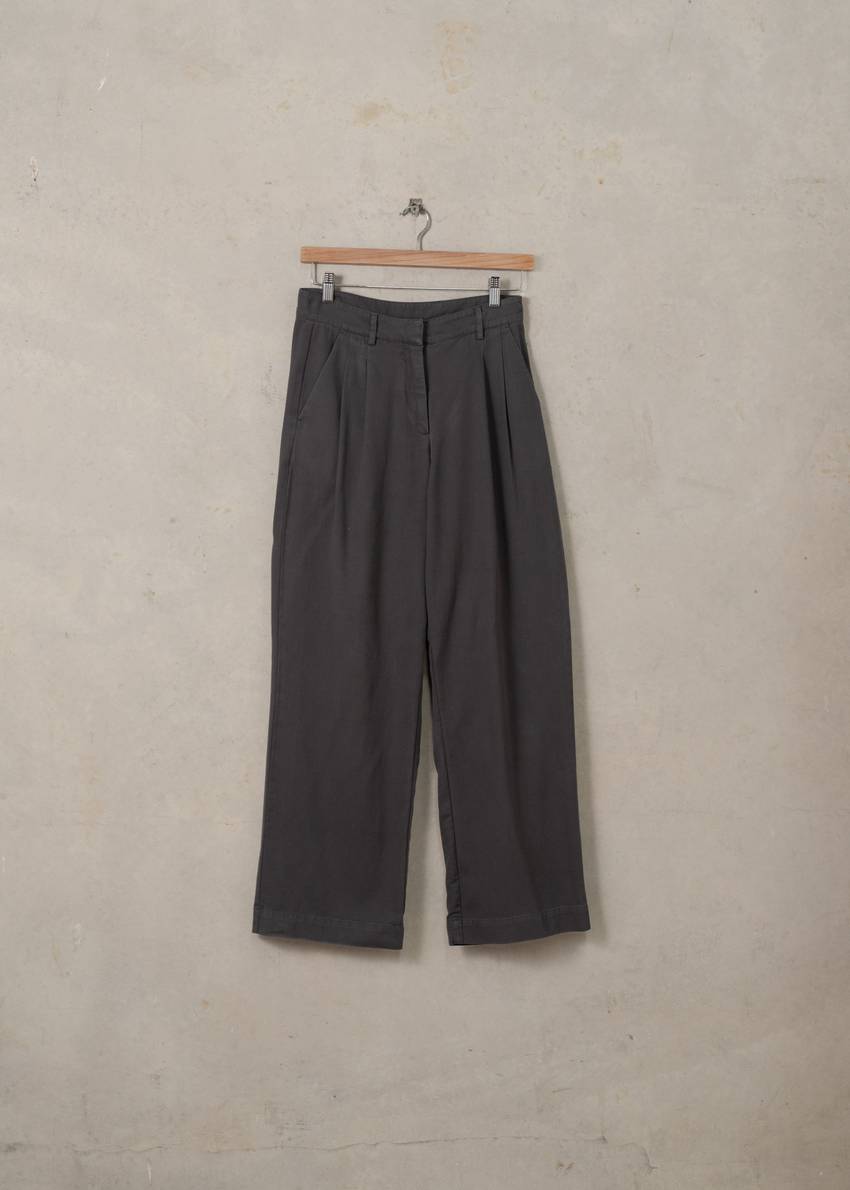 Sleeveless Tee