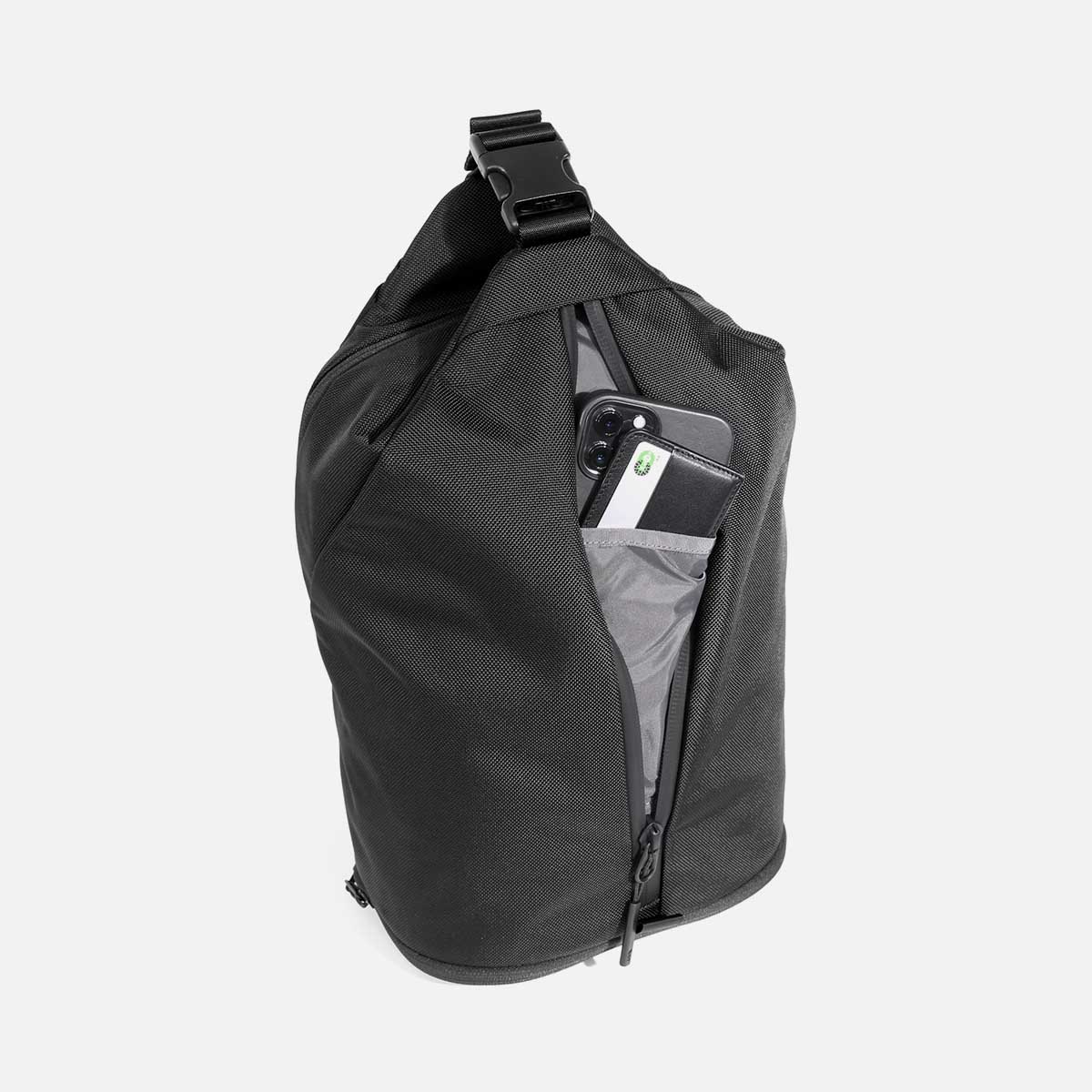 極上美品　AER スリングバッグ　ブラック ！ Sling Bag 3 – Aer