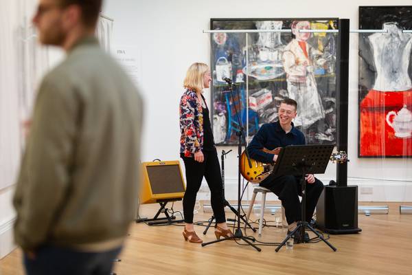 Live music in the galleries 
