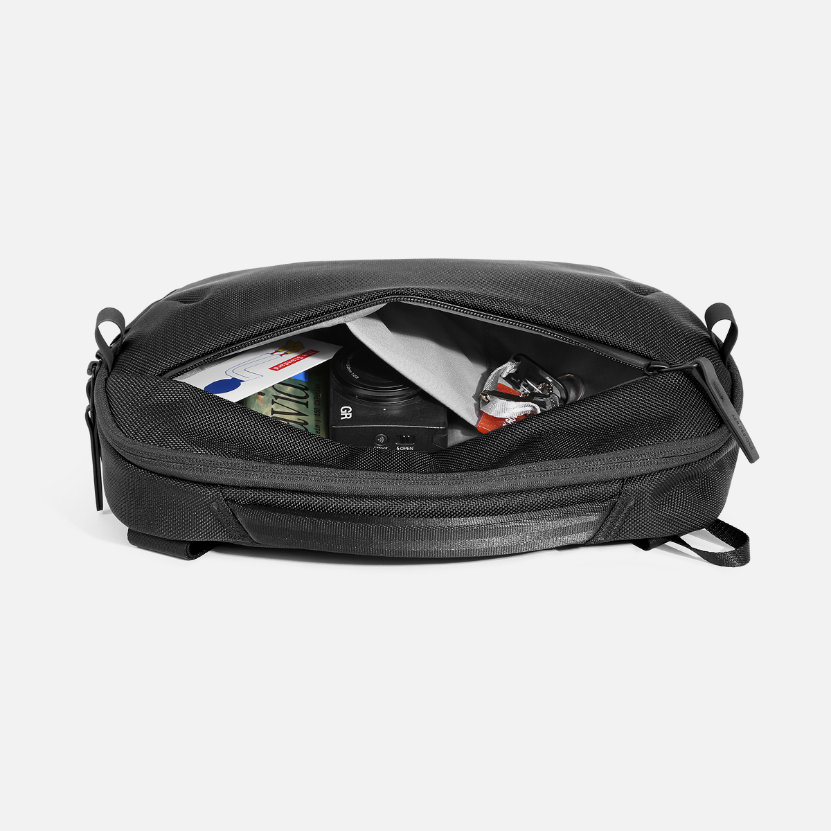 極上美品　AER スリングバッグ　ブラック ！ Aer（エアー） ビジネスバッグ 「別注」 COMMUTER SLING/バッグ メンズ