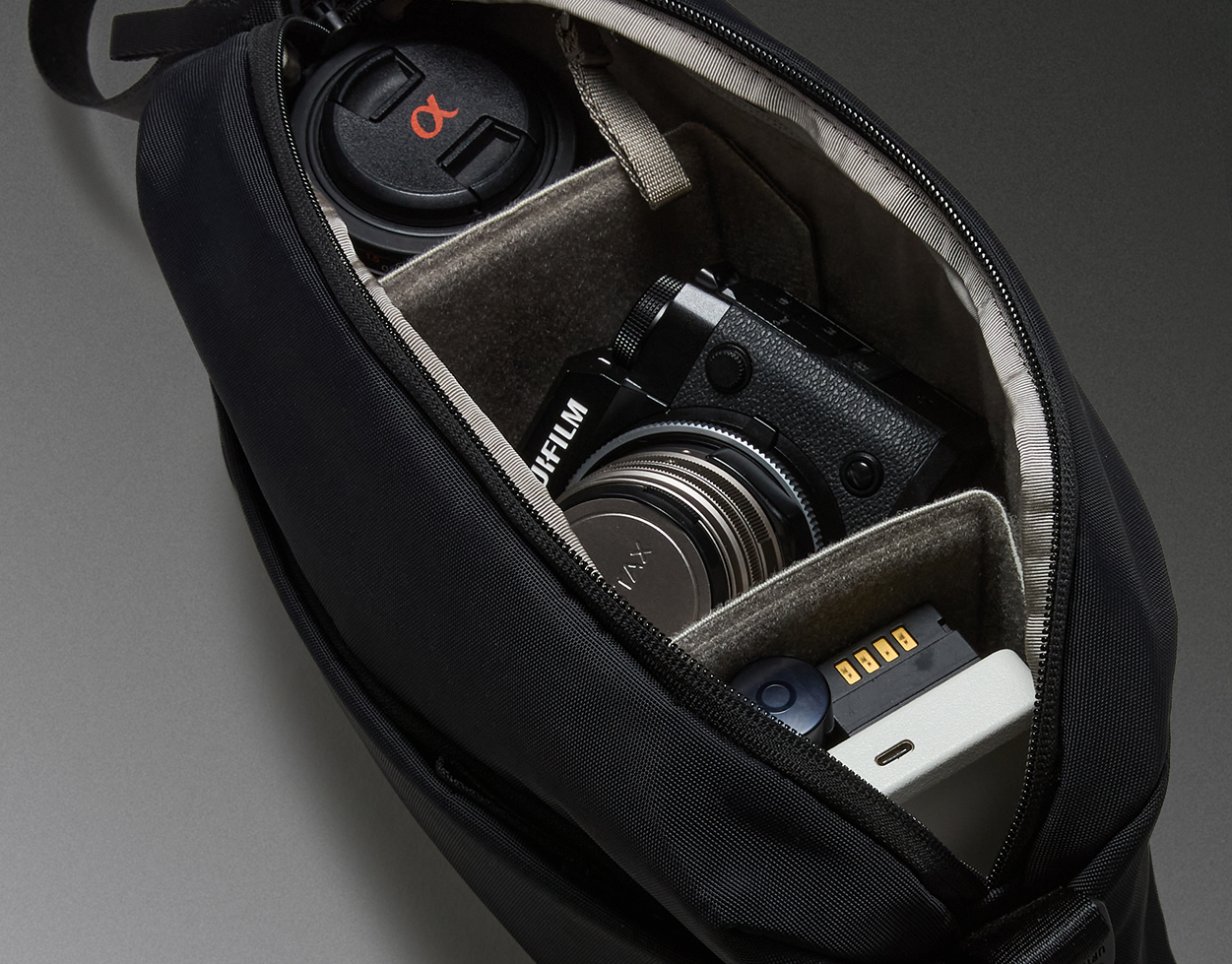 Urth Contax G to Fujifilm X Lens Mount Adapter | Urth USA