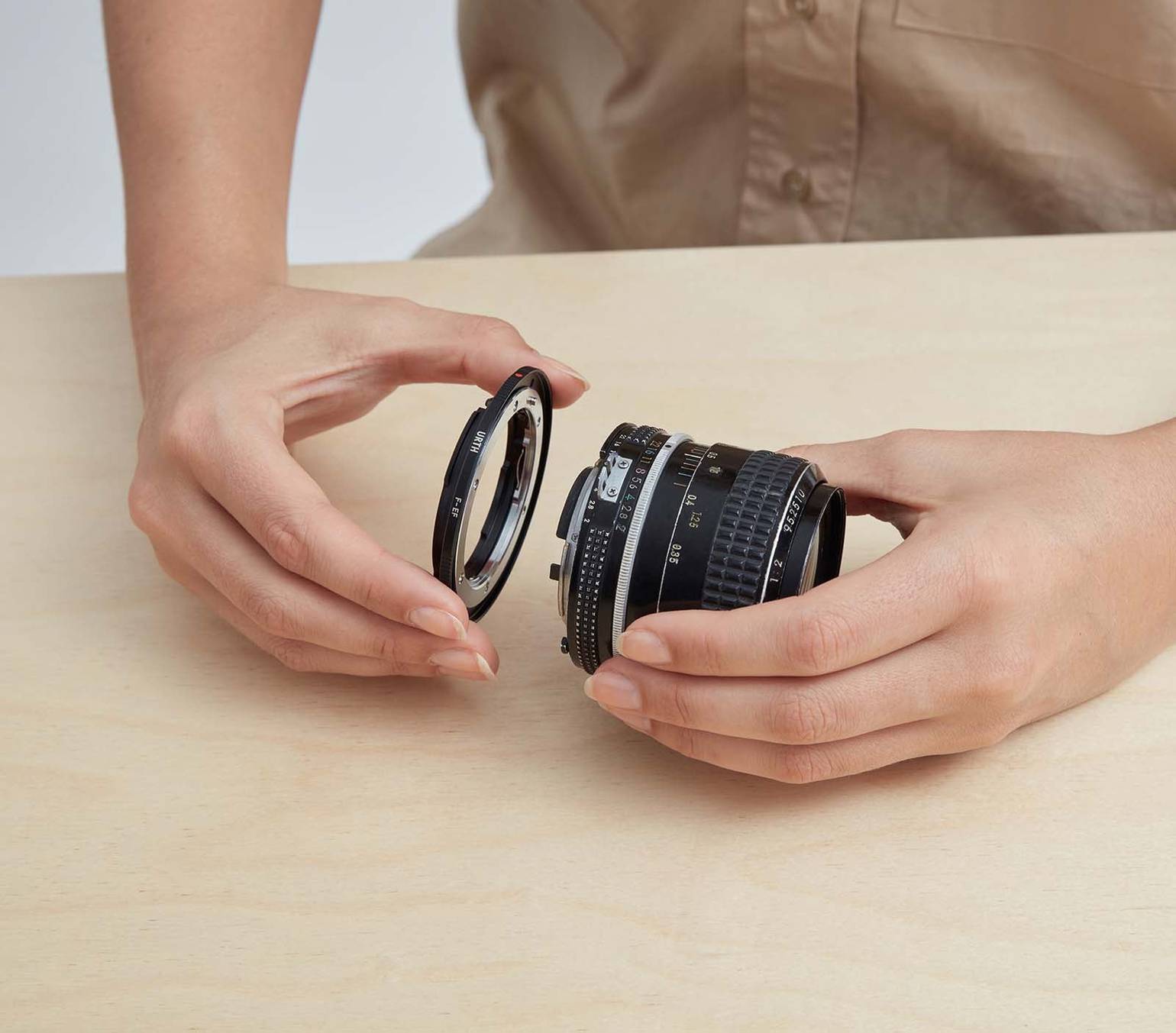 Nikon F Lens to Canon EF/EF-S Camera Adapter