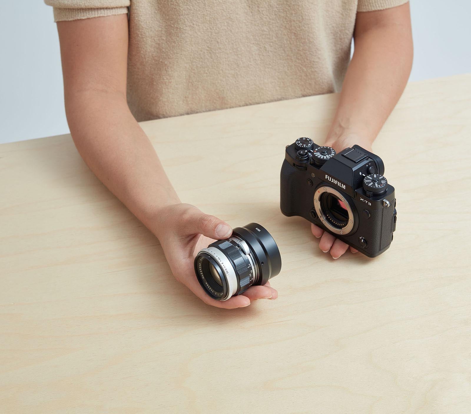 Urth M42 to Fujifilm X Lens Mount Adapter | Urth UK