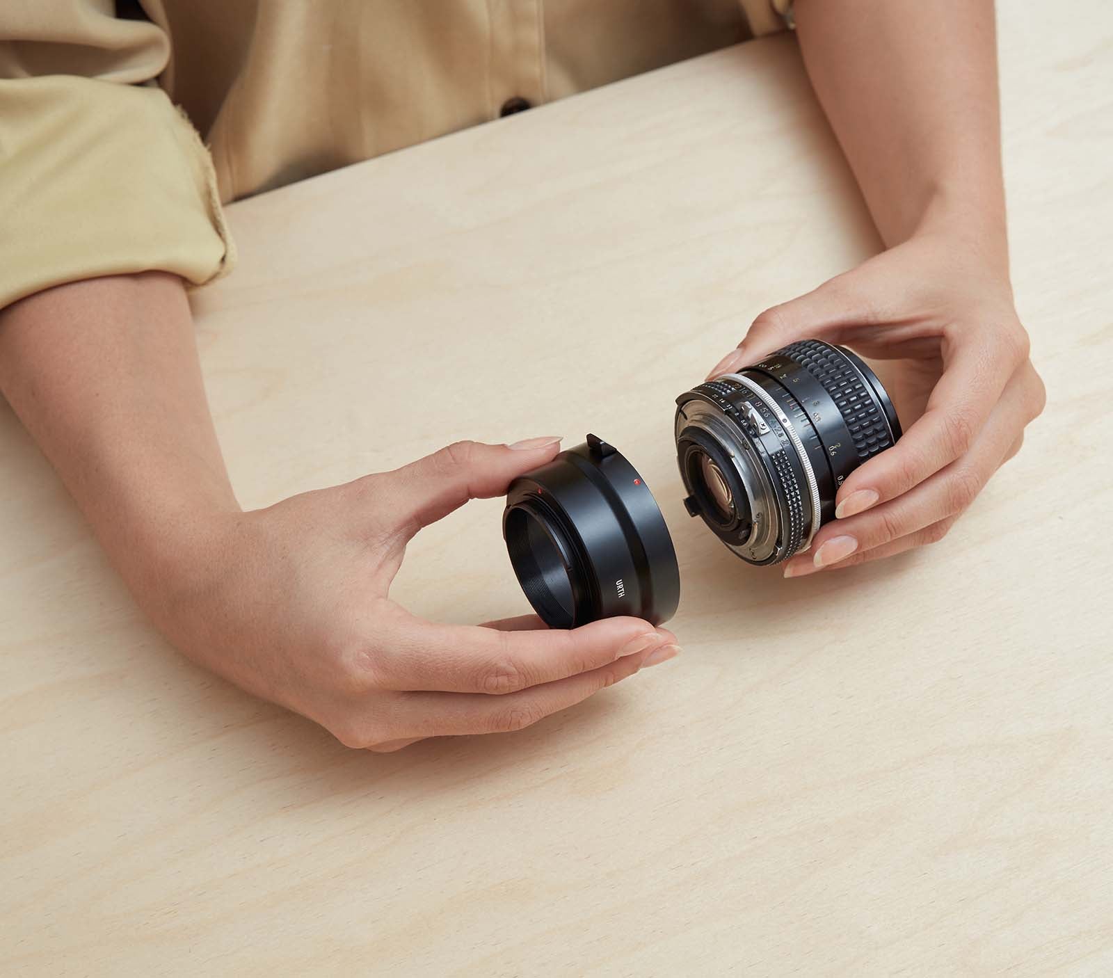 Urth Nikon F to Sony E Lens Mount Adapter | Urth Canada