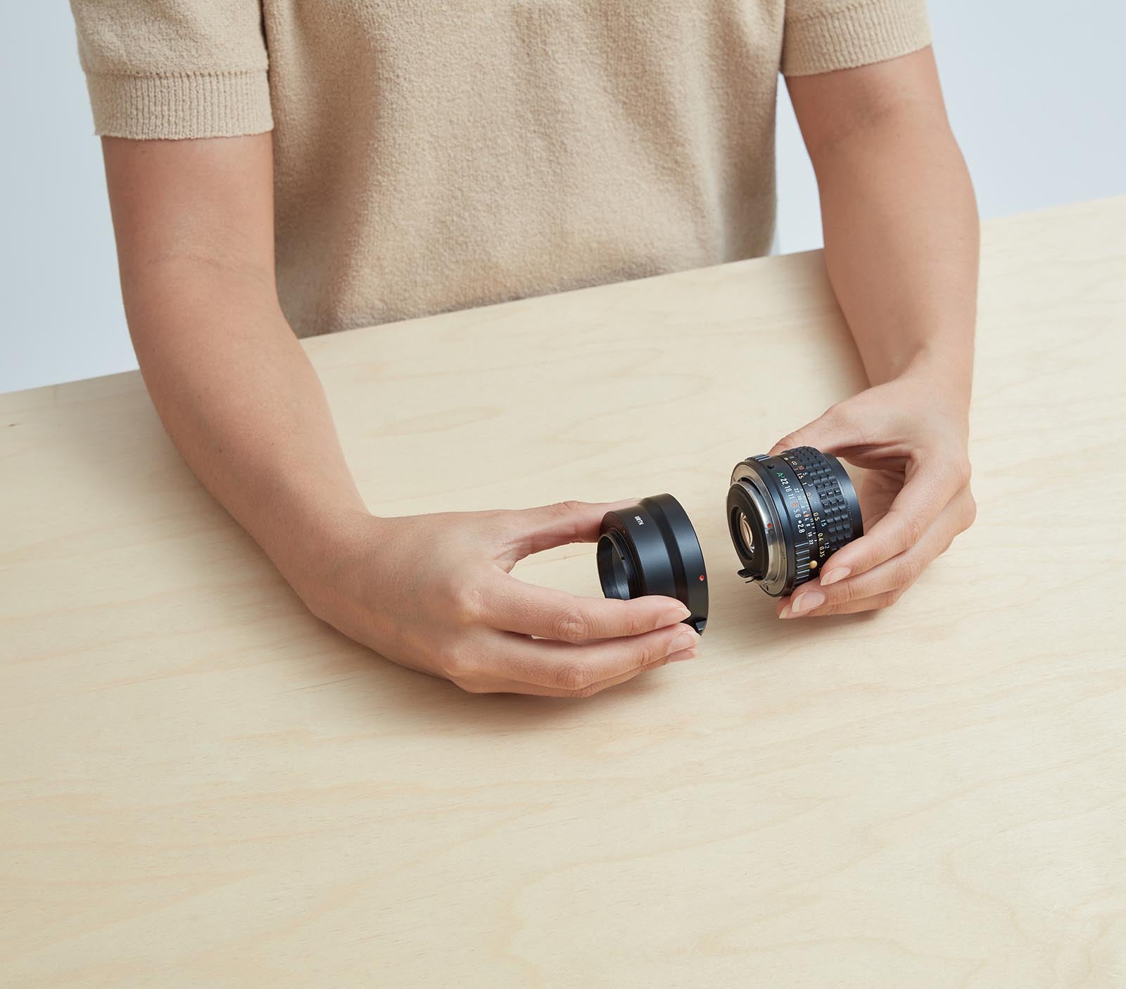 Urth Pentax K to Fujifilm X Lens Mount Adapter | Urth Canada