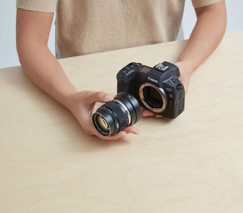 Olympus OM Lens Mount to Canon RF Camera Mount
