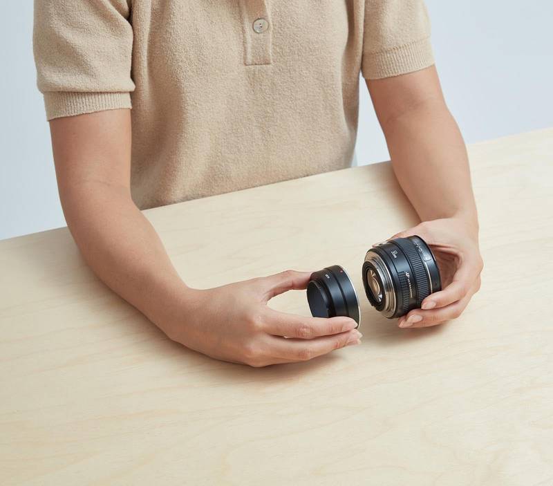 Canon (EF/EF-S) Lens Mount to Leica L Camera Mount