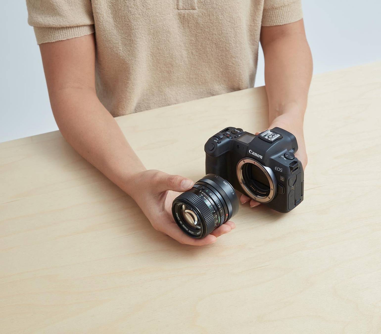 Canon FD Lens to Canon RF Camera Adapter