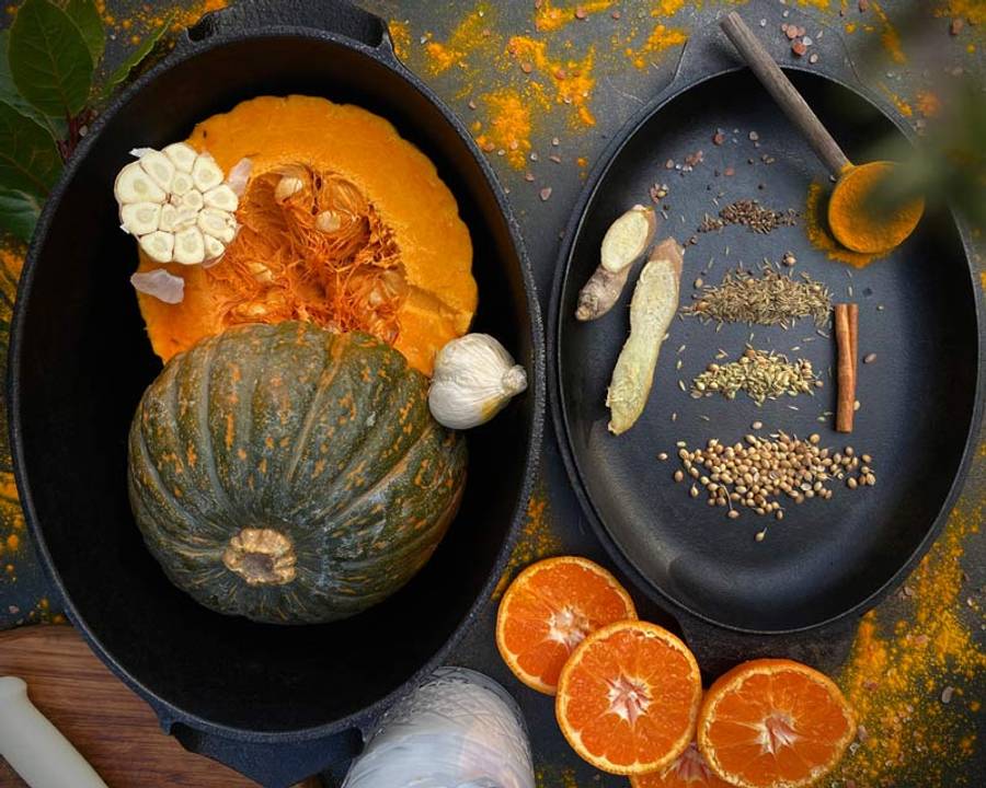 Buttercup pumpkin in Old Dutch with a spice temper in the lid