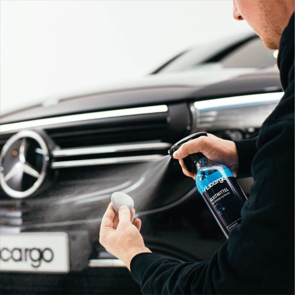 Auto-Knete richtig benutzen: So geht's | Licargo Licargo - Autopflege Shop Auto-Knete richtig benutzen: So geht's | Licargo Licargo - Autopflege Shop