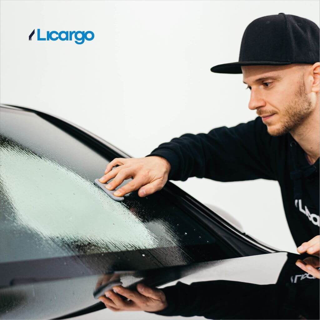 Auto-Knete richtig benutzen: So geht's | Licargo Licargo - Autopflege Shop Auto-Knete richtig benutzen: So geht's | Licargo Licargo - Autopflege Shop