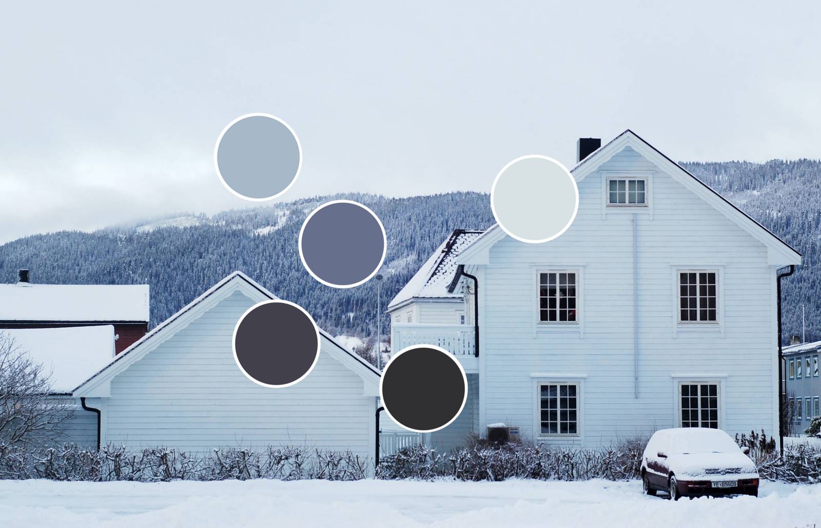 White house in wintry landscape/Photography: Adrianna Kaczmarek/Scroll to get inspired by this Norwegian scene.