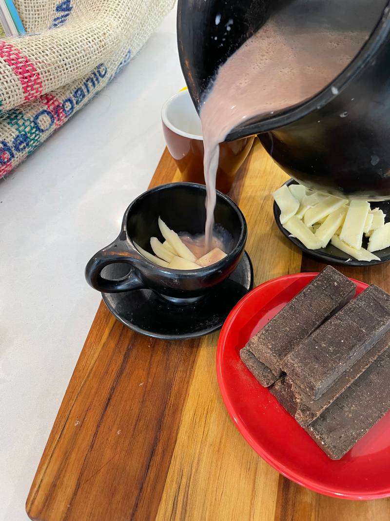 Colombian Chocolate con Queso con un Espresso