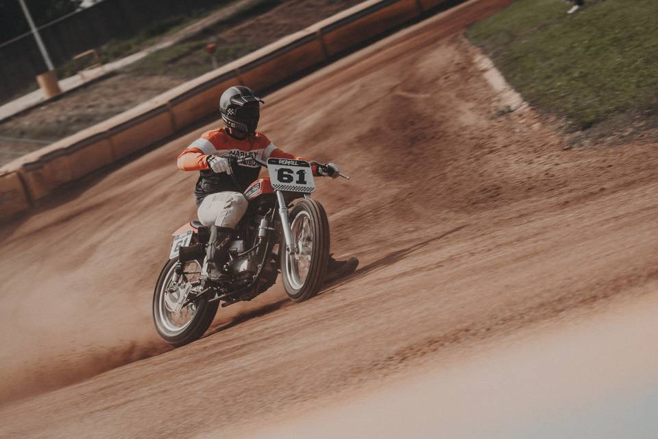 DUST & FUN #2 – Deus Ex Machina Europe