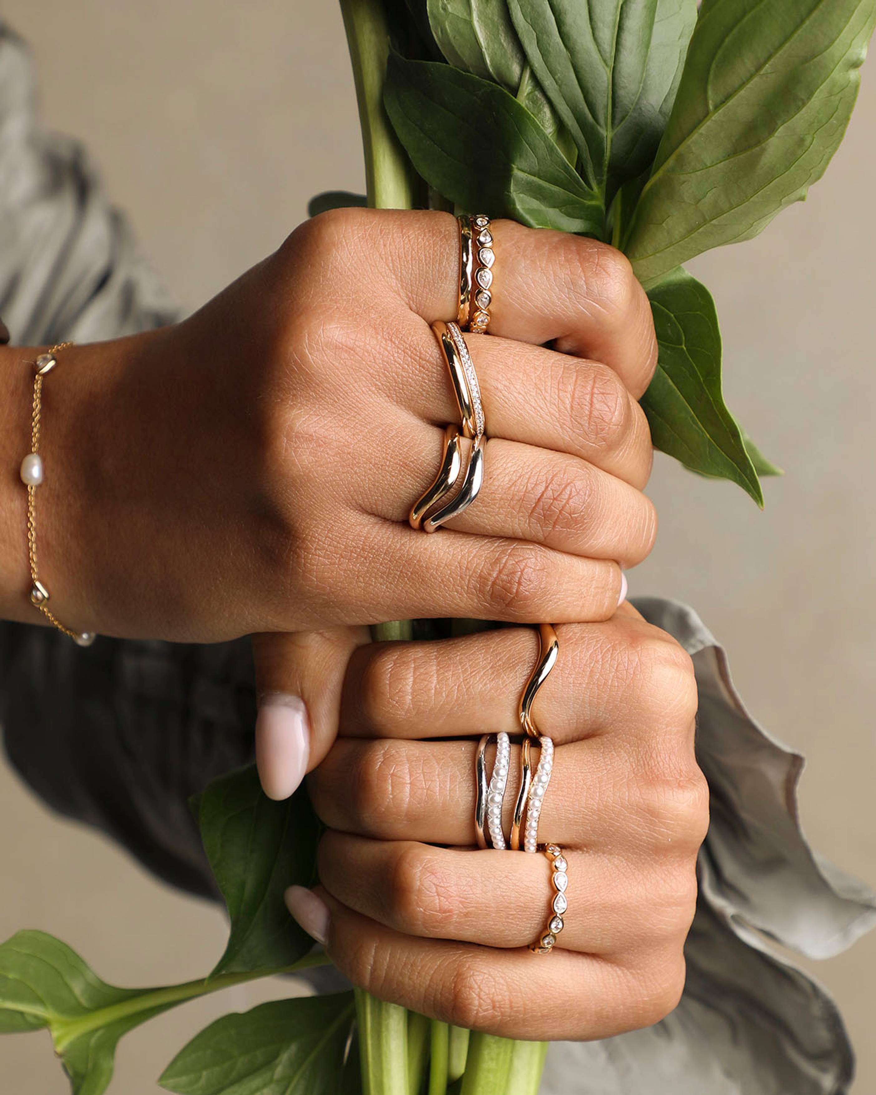 Rings Stack Guide How to Ring Stack | The Ultimate Guide | Astrid & Miyu