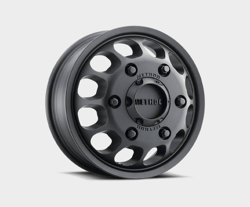 OUTSIDE VAN'S PARAMOUNT SPRINTER – Method Race Wheels