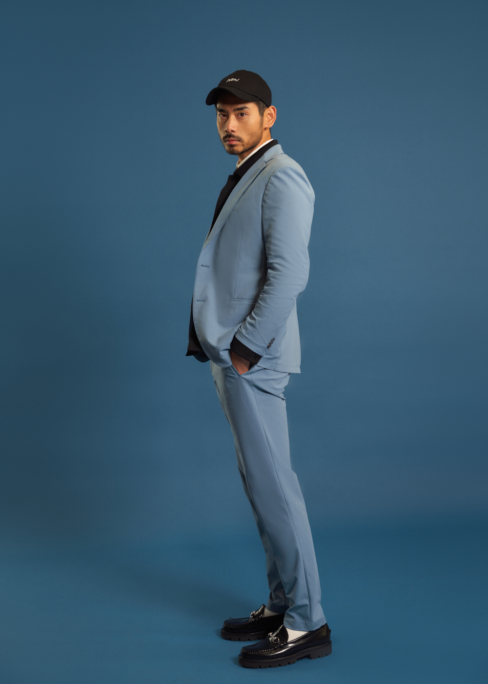 https://senestudio.com/products/soho-flextech-suit?variant=41921072857285;Soho FlexTech Suit,