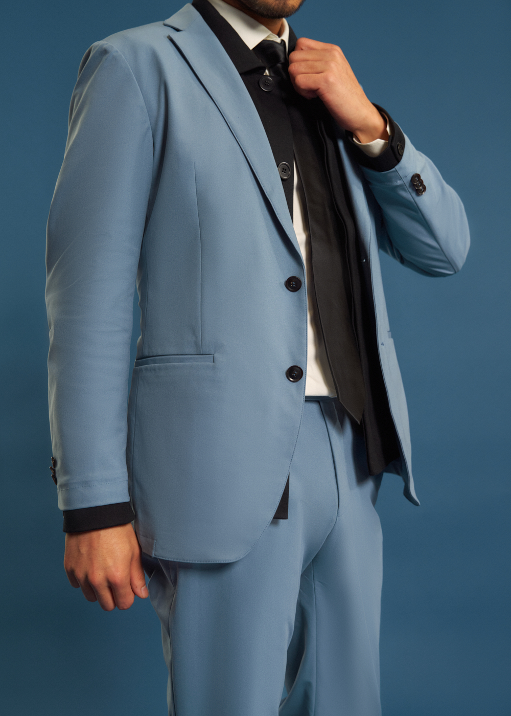 https://senestudio.com/products/soho-flextech-suit?variant=41921072857285;Soho FlexTech Suit,