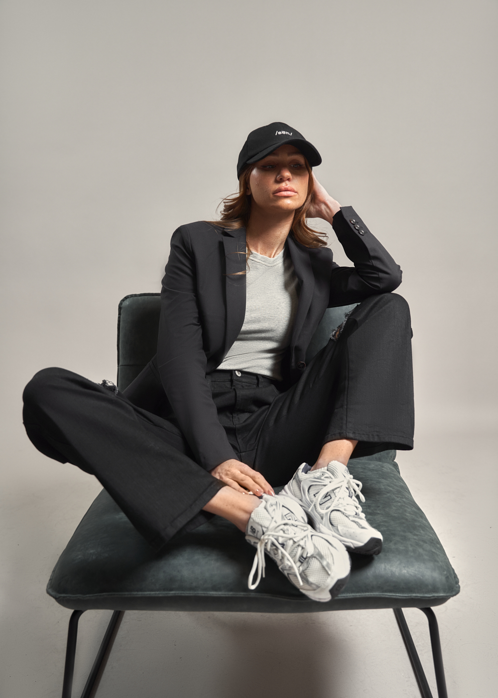 https://senestudio.com/products/cumulus-tshirt-women?variant=41909646065861;Cumulus T-Shirt in Heather Gray ,https://senestudio.com/products/womens-air-straight-jeans?variant=41486082474181;Air Straight Jeans in Jet Black Ripped,https://senestudio.com/products/melrose-flextech-blazer?variant=29932322750536;Melrose FlexTech Blazer in Black