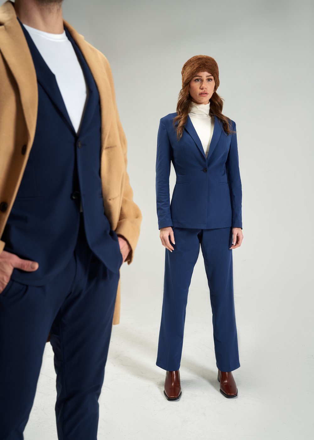 https://senestudio.com/products/soho-flextech-suit?variant=41495209738437;Soho FlexTech Suit in Navy,https://senestudio.com/products/mens-cloud-straight-hem-crew-tshirt?variant=41736706719941;Cloud Crew T-Shirt in White,https://senestudio.com/products/melrose-flextech-blazer?variant=41742333509829;Melrose FlexTech Blazer in Italian Blue,https://senestudio.com/products/womens-melrose-flextech-trouser?variant=41786500088005;Melrose FlexTech Trouser in Italian Blue