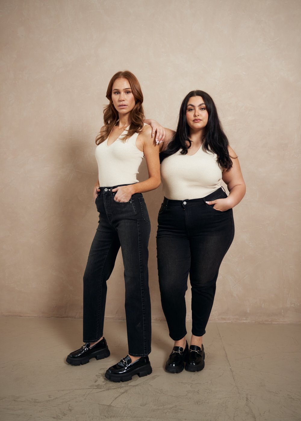 https://senestudio.com/products/womens-air-straight-jeans?variant=42148822384837;Air Straight Jeans in Washed Black,https://senestudio.com/products/womens-air-skinny-jeans?variant=42148589469893;Air Skinny Jeans in Washed Black