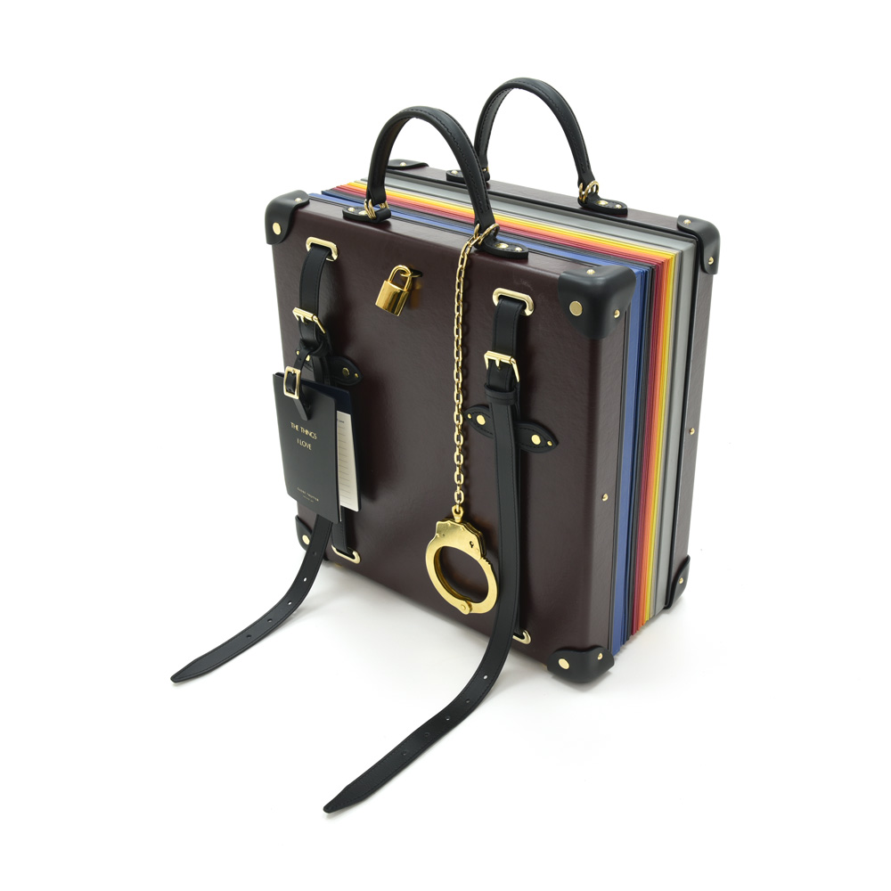 Concertina-case_ANGLED-CLOSED_1000