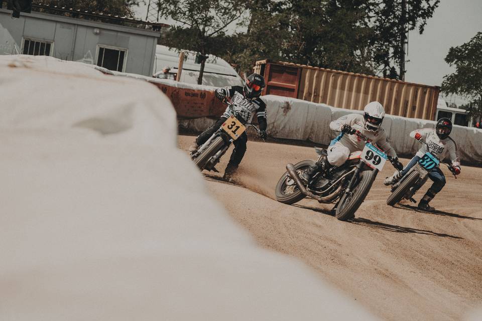 DUST & FUN #4 - THE LAST LAP OF THE SEASON – Deus Ex Machina Australia