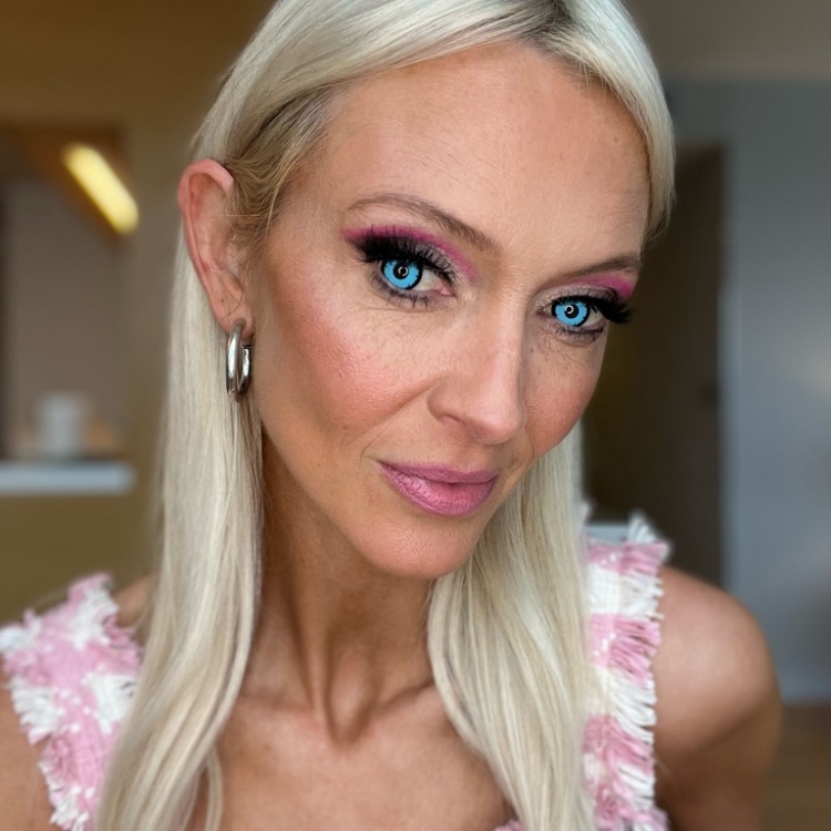 Real life best sale barbie makeup tutorial