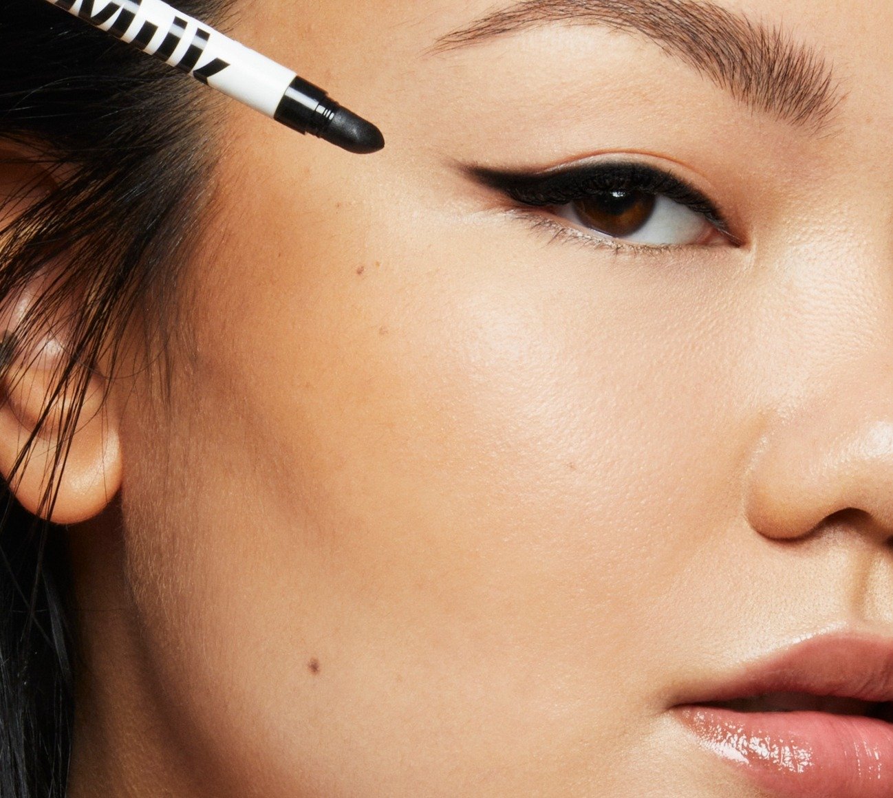 What's the best hot sale eyeliner for wings