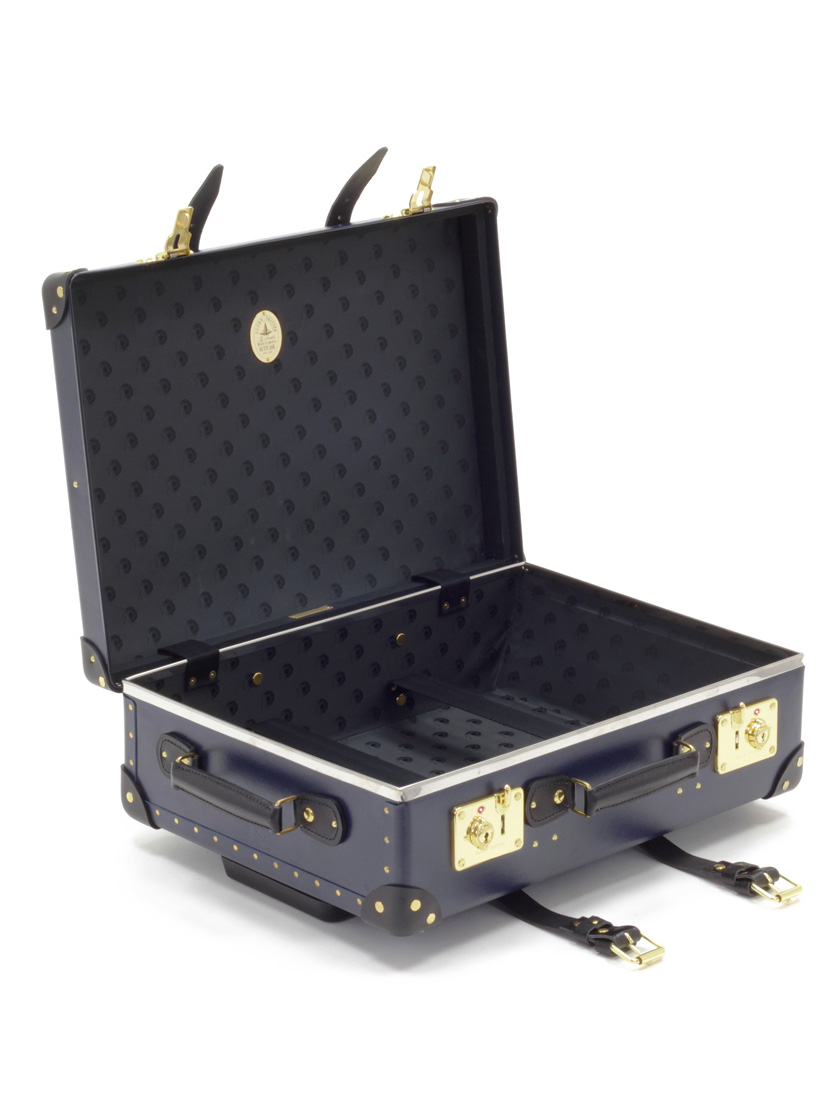 SPECTRE-20%E2%80%9D-Trolley-Case-%C2%A31645-ANGLED-OPEN_840