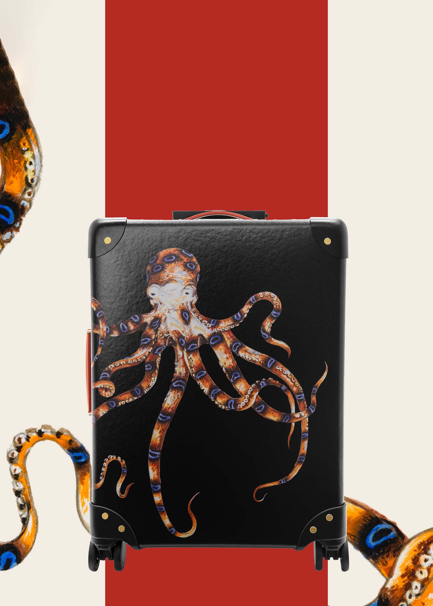 Globe-Trotter_Carry-On_Original_Octopussy_Lid_lifestyle