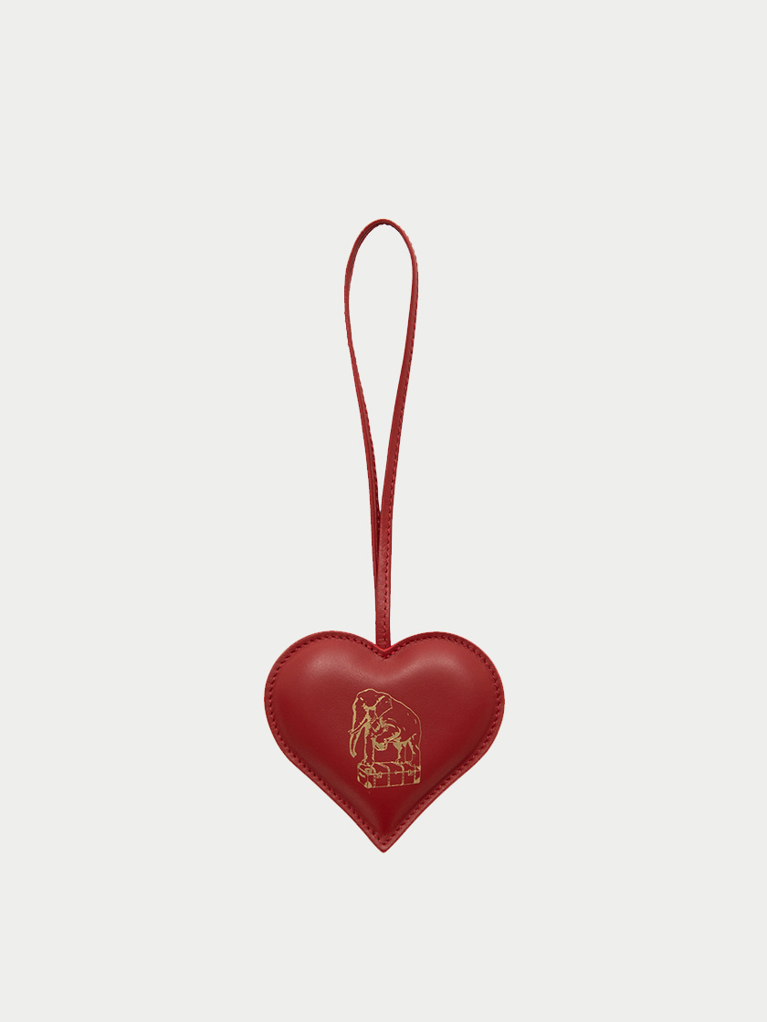 Valentine_Campaign_2025_John_charm_840_1120