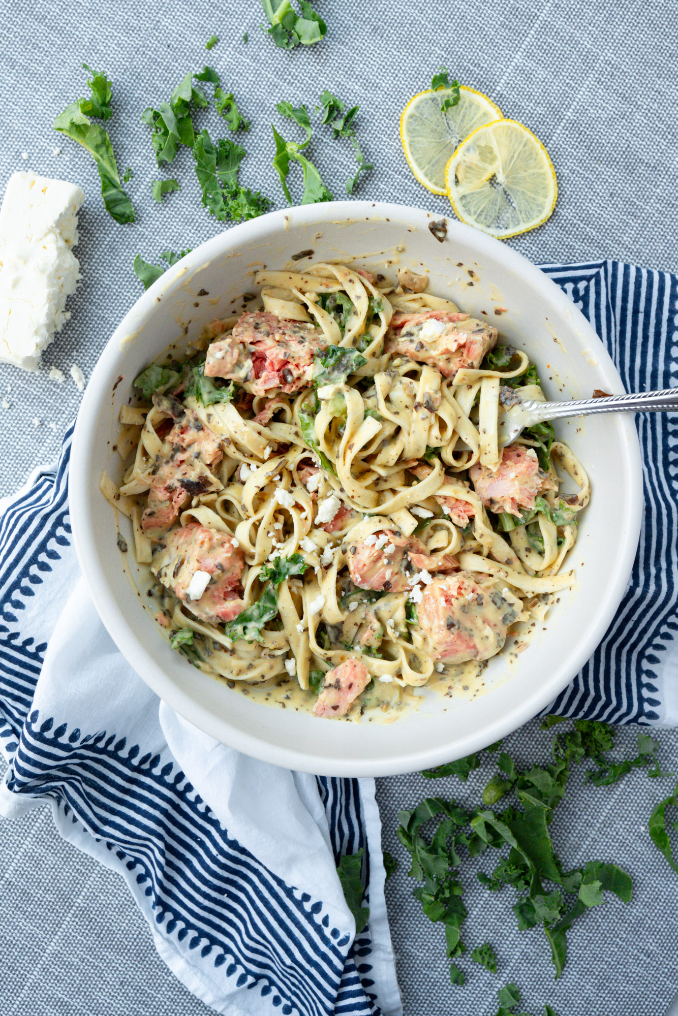 Salmon & kale linguini made with Sonoma Gourmet's kale pesto white cheddar sauce