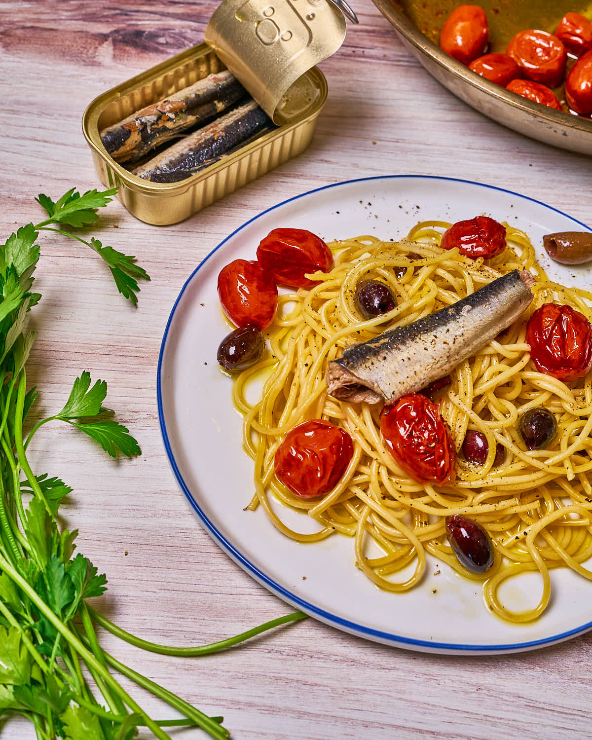 Mediterranean spaghetti made with Sonoma Gourmet's proof 100 california extra virgin olive oil