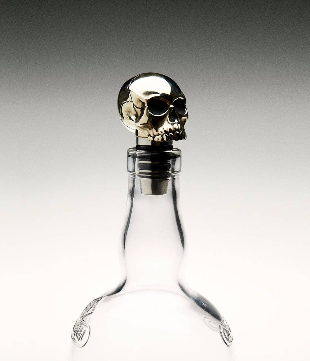 Gothic Skull Bottle Stopper / Black Castor Seed Polymer for Large Bottles