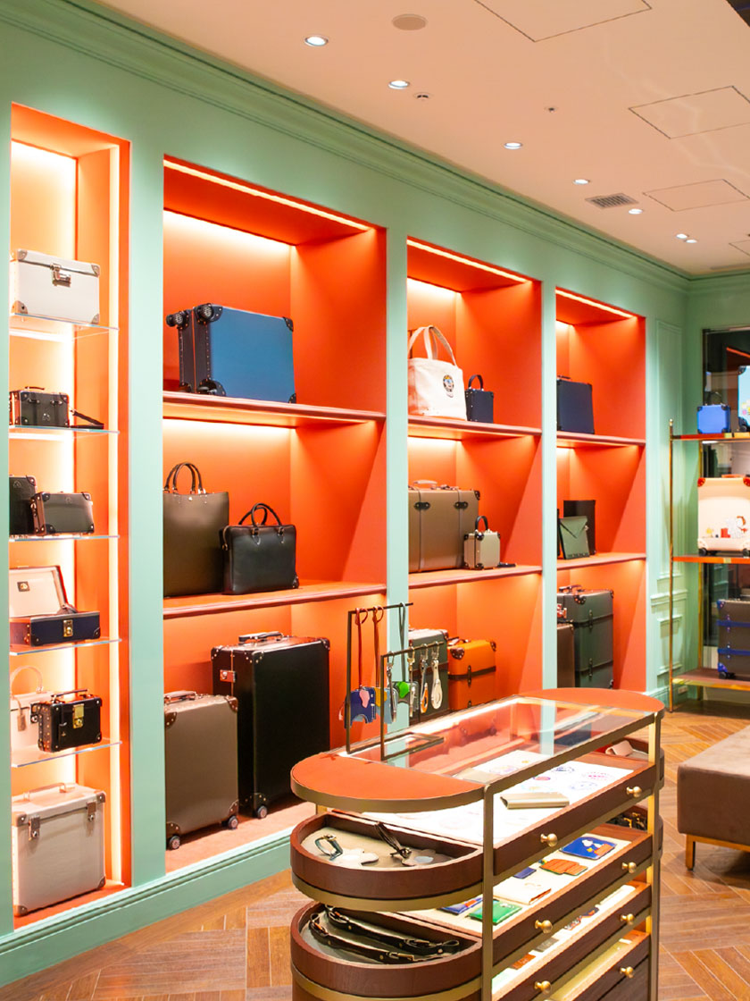 globe-trotter-shinsaibashi-store-interior