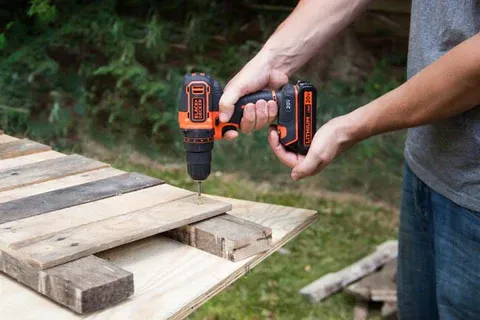 Step 4. Direction’s DIY pallet raised garden bed